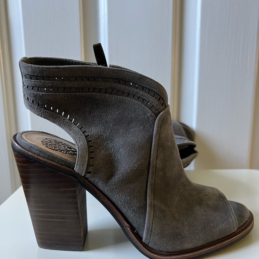 Vince Camuto Open-toe Heels